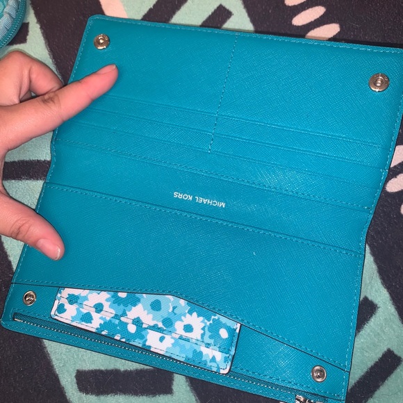 Wallet - Picture 3 of 5